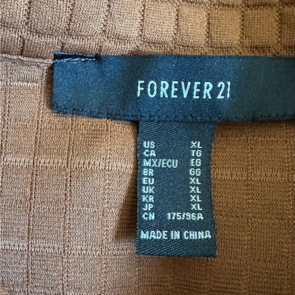 Forever 21 Cropped Jacket - Picture 2 of 2